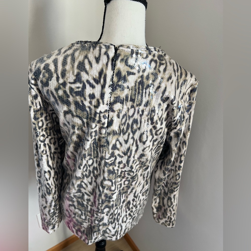 Sequined leopard top ✨ 🐆 - Picture 4 of 12
